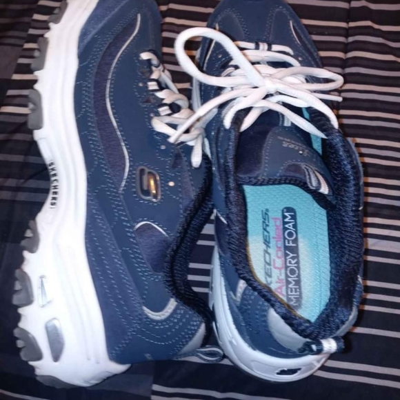 Sneakers - Picture 5 of 5